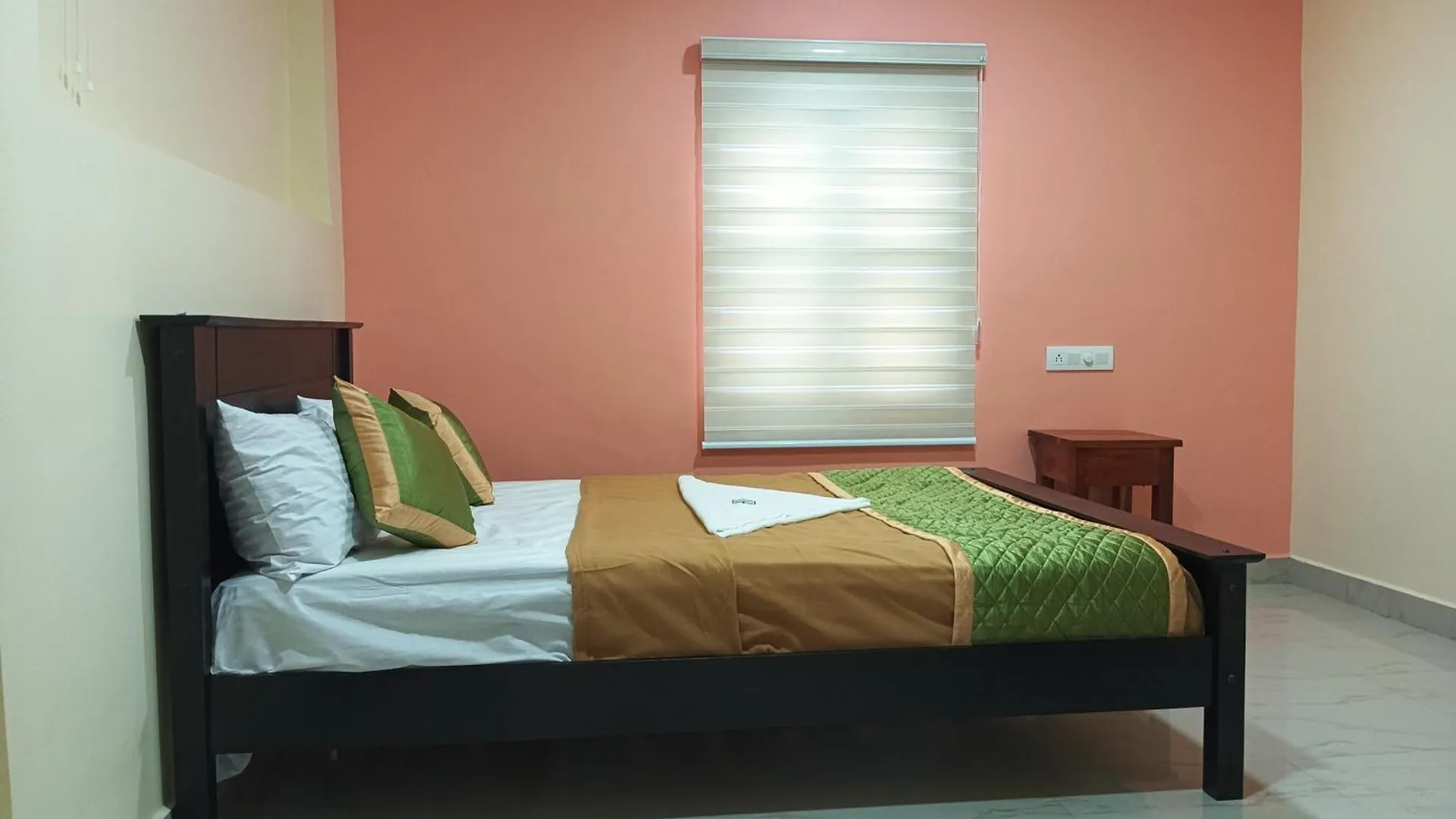 Rose County Apartments & Resort Thekkady