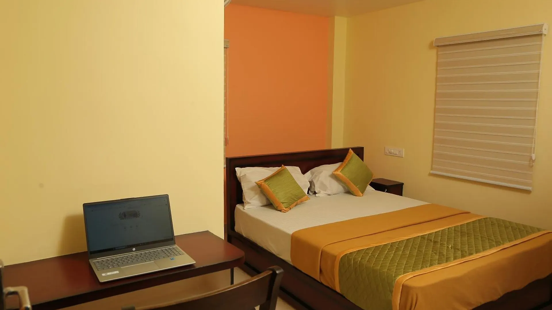 Rose County Apartments & Resort Thekkady